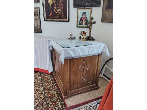 Православный жертвенник с дверкой, резной крест для храма (церкви), фото 